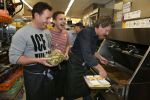 Amsterdam Zuid-Oost, 11 December 2012
Hamburgers bakken met Gerard Joling, Robert ten Brink, Ajouad El-Miloudi en
Bobbie ( Van Ernst en de rest) voor het goede doel, de Ronald McDonald Stichting
Foto Peter Smulders BV