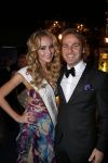 Bunnik 10 december 2012
Miss Nederland verkiezing gepresenteerd door Yolanthe Sneijder Cabau en Kim Kotter. John Ewbank met zijn vriendin Kelly Weekers
Peter Smulders bv
