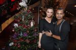 Hilversum 7 december 2012
Sky radio opbouwen Christmas tree (kerstboom) voor goede doelen. Kim Feenstra en haar man Michael Mendoza
Peter Smulders bv
