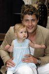 Amsterdam 12 juni 2009
Papa van het jaar verkiezing 
Koert-Jan de Bruijn met zijn vriendin Charlotte en dochter.