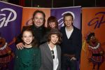 Hilversum, 6 December 2012
De Gouden Pepernoot uitreiking in het Gooiland theater
Marco Borsato met gezin
Foto Peter Smulders BV