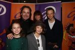Hilversum, 6 December 2012
De Gouden Pepernoot uitreiking in het Gooiland theater
Marco Borsato met gezin
Foto Peter Smulders BV