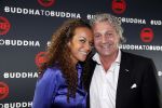 Amsterdam 23 november 2012
Opening nieuwe Buddha to Buddha pand in Amsterdam. Mark teurlings met zijn vrouw Yvette
Peter Smulders bv