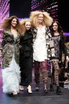 Amsterdam 7 december 2012
Luxery fair in de RAI. Jolanda v d Berg Carolien Spoor Marly v Velden en Marvy Rieder
Peter Smulders bv