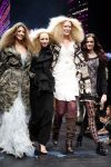 Amsterdam 7 december 2012
Luxery fair in de RAI. Jolanda v d Berg Carolien Spoor Marly v Velden en Marvy Rieder
Peter Smulders bv