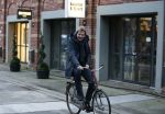 Amsterdam 10 december 2012
Matthijs v Nieuwkerk op de fiets bij DWDD in de westergasfabriek.
Peter Smulders bv