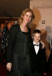 Rotterdam 18 december 2012
Premiere het Bombardement in het nieuwe Luxor. Mona Keijzer met zoon
Peter Smulders bv