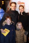 Amsterdam 9 december 2012
Premiere groeten van Mike in Tuschinski. reineke Antvelink met man Olaf v d Berg en hun kinderen
Peter Smulders bv