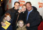 Amsterdam 9 december 2012
Premiere groeten van Mike in Tuschinski. reineke Antvelink met man Olaf v d Berg en hun kinderen
Peter Smulders bv