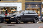 Amsterdam 23 november 2012
Porsche Cayenne zonder koplampen.
Peter Smulders bv