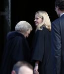 Amsterdam 12 december 2012
Uitreiking prins Claus prijzen in het paleis op de dam.
Koningin Beatrix Prins Willem Alexander prinses Maxima Prinses Mabel Prins Constantijn en Prinses Laurentien zijn aanwezig.
Peter Smulders bv