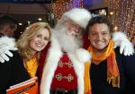 Hilversum 7 december 2012
Sky radio opbouwen Christmas tree (kerstboom) voor goede doelen. Rene en Natasja Froger
Peter Smulders bv
