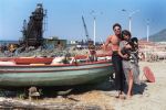 Samos (Griekenland) 17 Juli 1986
Rob de Nijs en Belinda Meuldijk met hun kinderen op het eiland Samos
Foto Peter Smulders BV