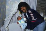 Eindhoven, 10 December 1985
Een dag na de geboorte van hun dochter Felicity Dil, Ruud Gullit met zijn eerste vrouw Yvonne de Vries (Yvonne Gullit)
Foto Peter Smulders BV