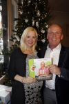 Hoorn 14 december 2012
Presentatie nieuwe boeken van Sonja Bakker waarvan 1 in samenwerking met LIDL.
Haar vriend Jan Reus presenteert het geheel en poseert samen met zijn zwangere vriendin.
Peter Smulders bv