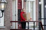 Amsterdam 9 december 2012
Tess Milne aan het verhuizen naar haar nieuwe huis aan de amsterdamse grachten.
Peter Smulders bv