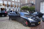 Amsterdam 29 november 2012
Gift suite in het the Grand hotel. Winston Gerschtanowitz met porsche panamera turbo
Peter Smulders bv