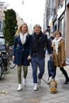Amsterdam 30 november 2013
John Ewbank en Kelly Weekers met hun hondje op de pc hooftstraat
