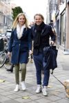Amsterdam 30 november 2013
John Ewbank en Kelly Weekers met hun hondje op de pc hooftstraat