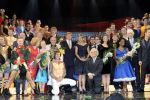 Scheveningen 30 november 2013
Voorstelling in het circustheater ivm met 200 jaar koninkrijk in Nederland.
Koningin Maxima en Koning Willem Alexander met alle artiesten die meegewerkt hebben.