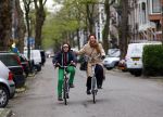 Amsterdam 26 november 2013
Loes Luca met ... op de fiets in Amsterdam zuid