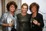 Noordwijk 29 november 2013
50e verjaardag en nieuwe cd van Mariska v Kolck bij beachclub O in Noordwijk. Mariska met netty v d Veer en Christine Kroonenberg