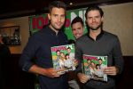 Volendam 26 november 2013
Presentatie cover 100% NL magazine met oa Nick en Simon, Ferri Somogyi , Sandra v Nieuwland en Kees Tol bij Old Dutch.