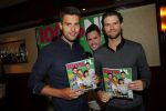 Volendam 26 november 2013
Presentatie cover 100% NL magazine met oa Nick en Simon, Ferri Somogyi , Sandra v Nieuwland en Kees Tol bij Old Dutch.