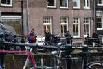 Amsterdam 26 november 2013
Mark v Eeuwen tijdens de opnames van de film kidnap of Freddy Heineken in Amsterdam. peter R de Vries met zijn zoon op de set