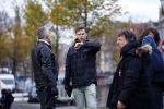 Amsterdam 26 november 2013
Mark v Eeuwen tijdens de opnames van de film kidnap of Freddy Heineken in Amsterdam. peter R de Vries met zijn zoon op de set