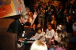 Amsterdam 12 november 2013
Presentatie Sinterklaasboeken van douwe egberts met Winston Gerschtanowitz Ivo Niehe Prinses Laurentien en Najib Amhali in de bibliotheek van Amsterdam.