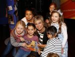 Amsterdam 12 november 2013
Presentatie Sinterklaasboeken van douwe egberts met Winston Gerschtanowitz Ivo Niehe Prinses Laurentien en Najib Amhali in de bibliotheek van Amsterdam.