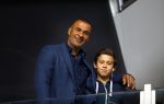 Amsterdam 19 november 2013
Ruud Gullit met zijn zoon Maxim in de arena bij Nederland Columbia