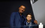 Amsterdam 19 november 2013
Ruud Gullit met zijn zoon Maxim in de arena bij Nederland Columbia