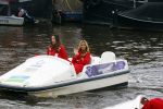 Amsterdam 9 november 2013
Danie Bles organiseert voor haar vriendinnen/klanten een lunch bij hotel l'europe. Ze gingen ook met waterfietsen op de grachten varen. Sylvie Meis en Naomi v As
