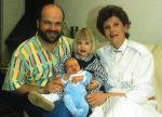 Willem v Schijndel met zijn vrouw en twee kinderen