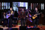 Volendam 13 november 2014
Presentatie nieuwe kerst cd van de 3j's met Jan Dulles Jaap kwakman en Jan de Witte. Glennis Grace reikt het eerste exemplaar uit.
