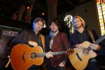 Volendam 13 november 2014
Presentatie nieuwe kerst cd van de 3j's met Jan Dulles Jaap kwakman en Jan de Witte. Glennis Grace reikt het eerste exemplaar uit.