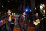 Volendam 13 november 2014
Presentatie nieuwe kerst cd van de 3j's met Jan Dulles Jaap kwakman en Jan de Witte. Glennis Grace reikt het eerste exemplaar uit.