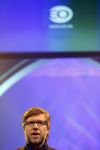 Hilversum 6 november 2014
Perspresentatie van de evangelische omroep EO. Arjan Lock