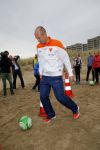 Noordwijk 14 november 2014
Arjen Robben neemt het eerste stripboek over zijn voetbal carriere in ontvangst in hotel Huis ter Duin en aansluitend geeft hij een voetbal clinic op het strand.