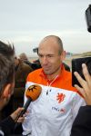Noordwijk 14 november 2014
Arjen Robben neemt het eerste stripboek over zijn voetbal carriere in ontvangst in hotel Huis ter Duin en aansluitend geeft hij een voetbal clinic op het strand.