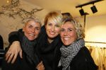 Amsterdam 20 november 2014
Opening winkel 10 days in de cornelis schuytstraat. Anouk Smulders opent de winkel en de oprichters van 10 days Barbara Hilbrink en Myon Veenendaal zij natuurlijk aanwezig. Ook Suus Zeelenberg neemt het woord