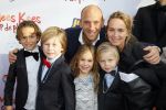 Amsterdam 22 november 2014
Premiere Mees Kees in carre met in de hoofdrollen Willem Voogd Sanne Wallis de Vries  Felix Osinga, en Brent Thomassen. ralph en Carlijn de Vries