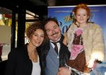 Den Bosch 23 november 2014
Premiere Sound of music in de parade in Den Bosch. Caspar Burgi met vrouw en dochter