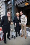 Londen 15 december 2014
Chantal Janzen en Marco Geeratz trouwen in Hotal Cafe Royal.
Het feest is s avonds in hotel Claridge's. Ouders en zoon Chantal