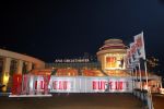 Scheveningen 30 november 2014
Premiere Billy Elliot in het circustheater met in de hoofdrollen Pia Douwes Carry Tefsen Bas Heerkens Reinier Demeijer en Bas Grevelink. Billy werd gespeeld door Carlos Puts.