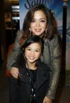 Den Bosch 23 november 2014
Premiere Sound of music in de parade in Den Bosch. Cystine Carreon met dochter