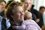 Ridderkerk 10 november 2014
Presentatie Helden met oa Klaasjan Huntelaar met vrouw en kinderen bij v d Valk. Daphne Koster met baby