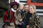 Hilversum 26 november 2014
Sinterklaas bij RTL in studio 21. Dennis Weening met vrouw en dochter